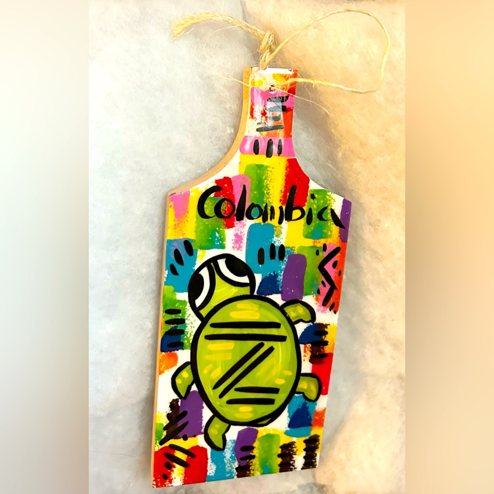 Columbia Souvenir Wooden Paddle with Turtle design Colorful Home decor